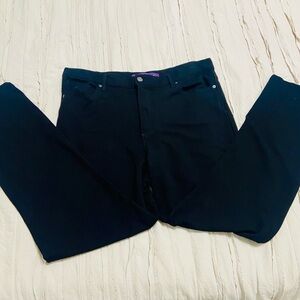 Gloria Vanderbilt Black Straight Jeans